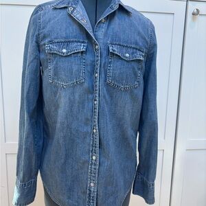 J. Crew Chambray Button down Long Sleeve Shirt size 4